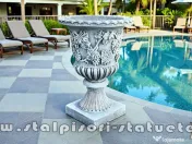 Vază ornament cu picior, gri patinat, model V1. 