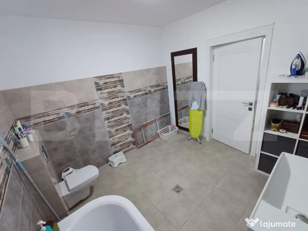 Casa individuala, teren 940mp,140mp utili, zona Unirea