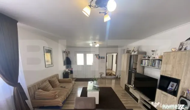 Casa 4 camere, 143 mp Sc, 380 mp teren, cartier 1 Mai, zona