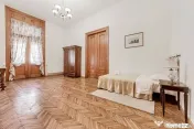 Bijuterie arhitecturală cu istorie. Confort modern, Ultr...