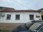 Casa tip duplex cu doua unitati locative si terasa acoperita