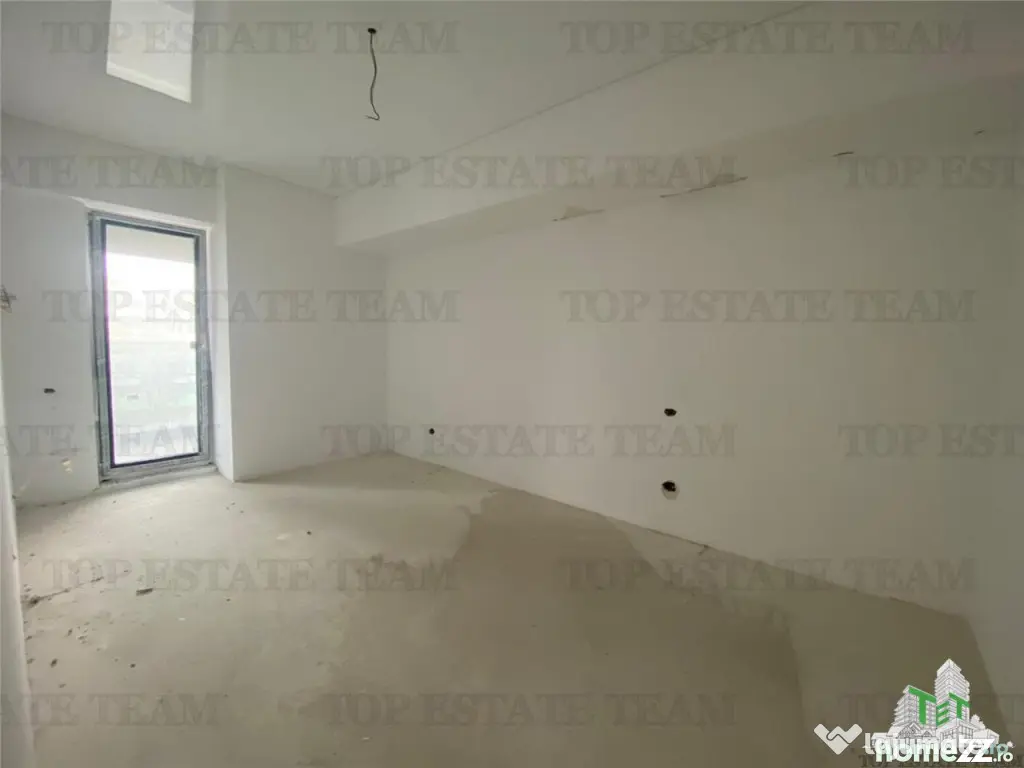 Mamaia/ Apartament cu 2 camere la gri de