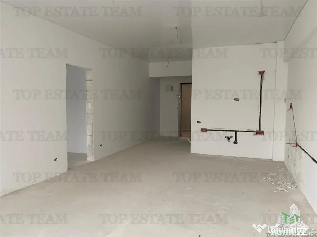 Mamaia/ Apartament cu 2 camere la gri de