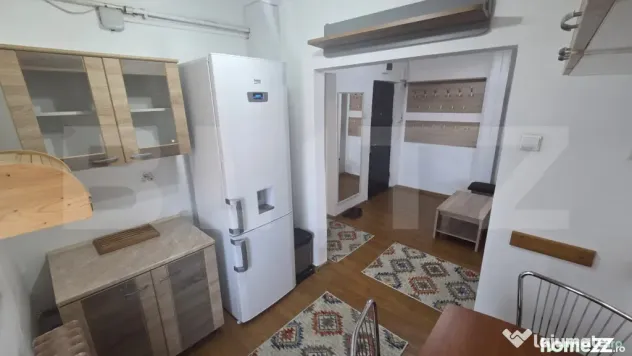 Apartament de vânzare cu 2 camere, decomandat – Zona Indu