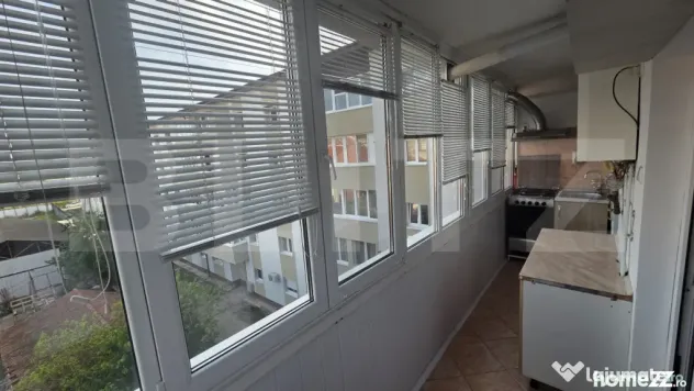 Apartament de vânzare cu 2 camere, decomandat – Zona Indu