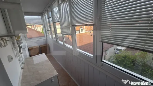 Apartament de vânzare cu 2 camere, decomandat – Zona Indu