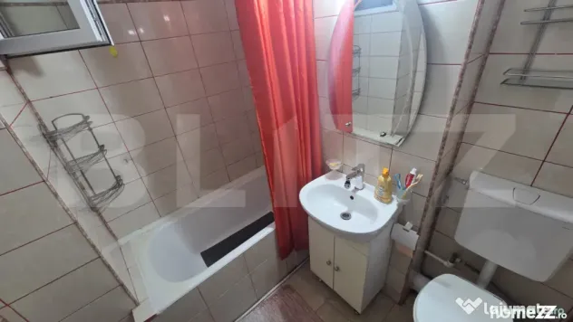 Apartament de vânzare cu 2 camere, decomandat – Zona Indu