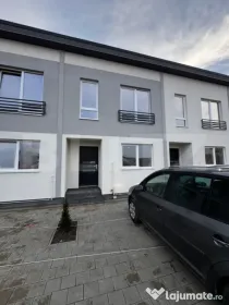 Casă înșiruită cu 3 camere, zona Ampoi 3