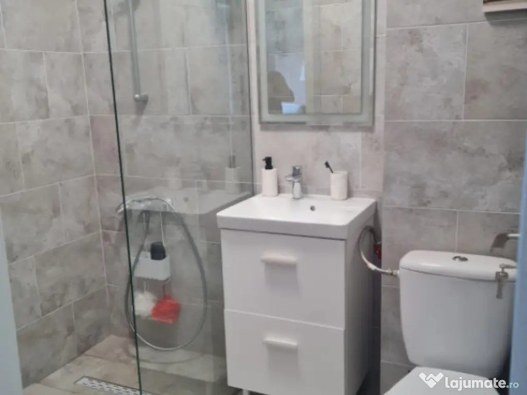 Apartament open-space cu 2 camere, etaj 7/9, zona Mamaia Nor