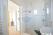 Casă cu 5 camere de vânzare în zona Episcopia Bihorului 