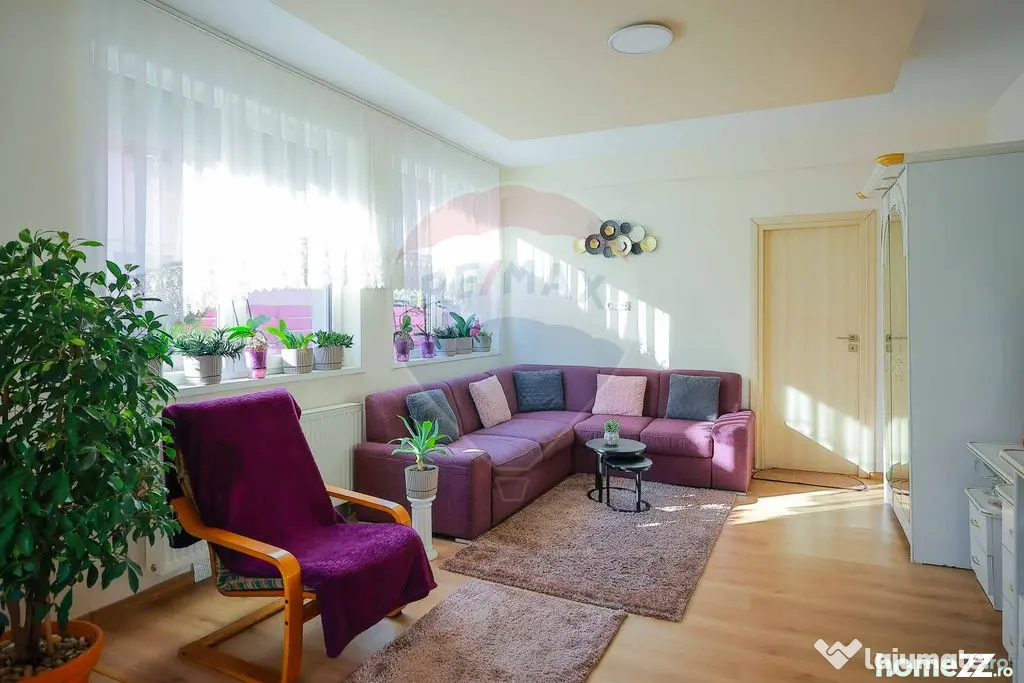 Casă cu 5 camere de vânzare în zona Episcopia Bihorului