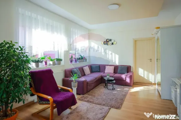 Casă cu 5 camere de vânzare în zona Episcopia Bihorului
