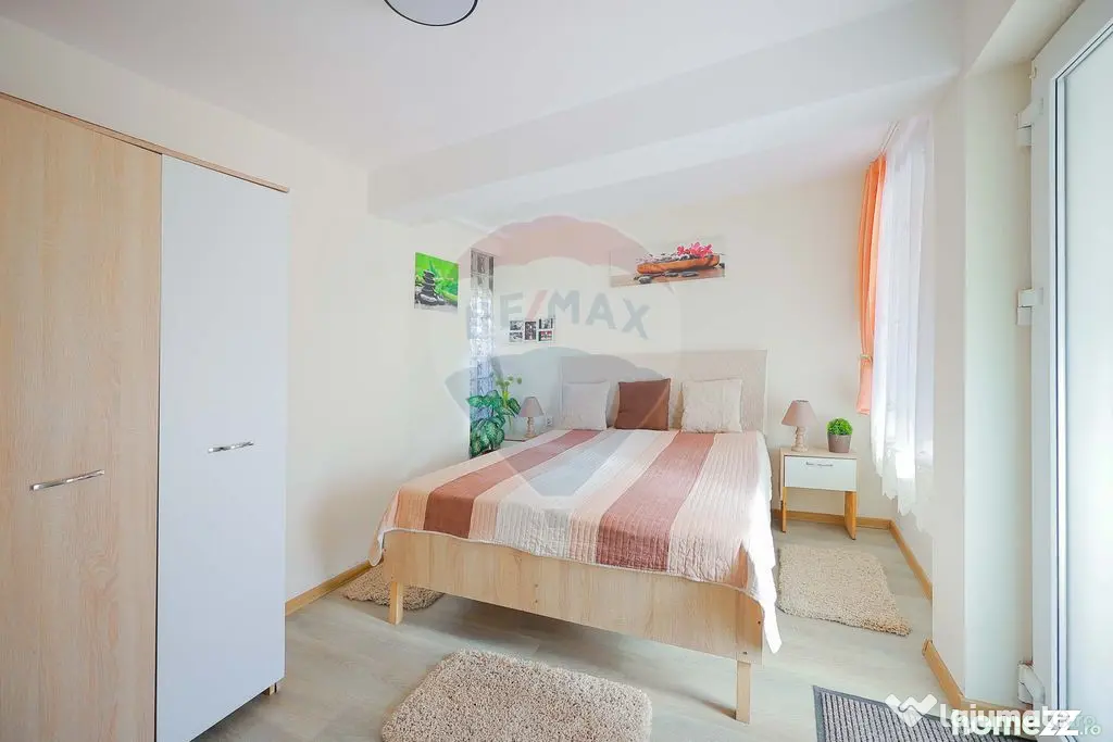 Casă cu 5 camere de vânzare în zona Episcopia Bihorului