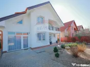 Casă cu 5 camere de vânzare în zona Episcopia Bihorului 