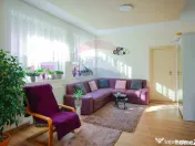 Casă cu 5 camere de vânzare în zona Episcopia Bihorului 