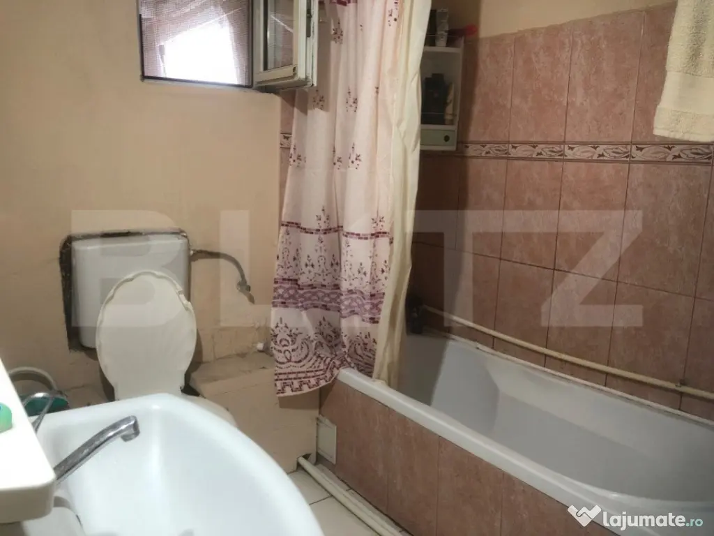 Casa cu 3 camere si anexe, 170 mp, zona Carpati 2