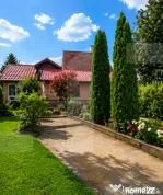 Casa cu 3 corpuri de vanzare, 6 camere, 400 mp + teren 2800