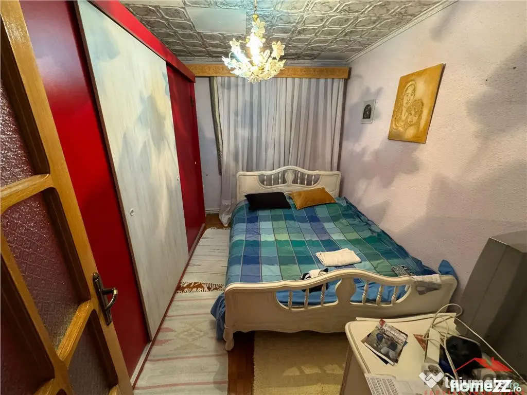 Apartament 3 camere de in Sud, etaj 3, CT, izolat