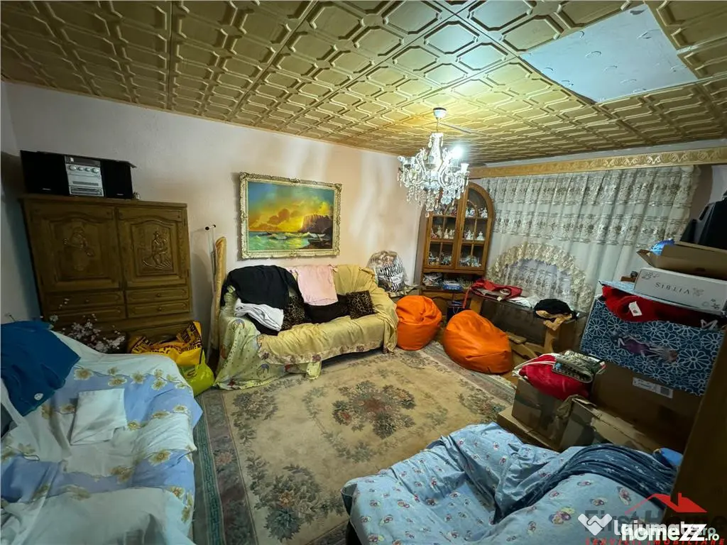 Apartament 3 camere de in Sud, etaj 3, CT, izolat