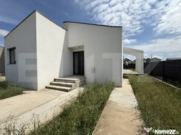 Casa pe parter cu un design deosebit, zona nordica / Simnicu