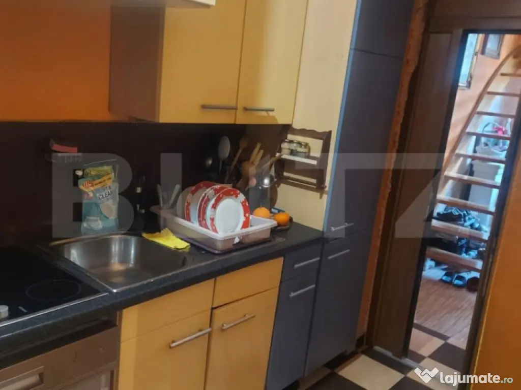 Casa, 4 camere, 90 mp, zona Budai