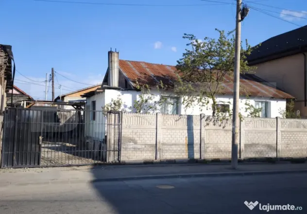 Casa parter 70 mp utili si 185 mp teren stradal, zona Ambasa