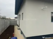 Casa individuala-3 camere-Toate utilitatile-Asfalt-STB-Mutar 