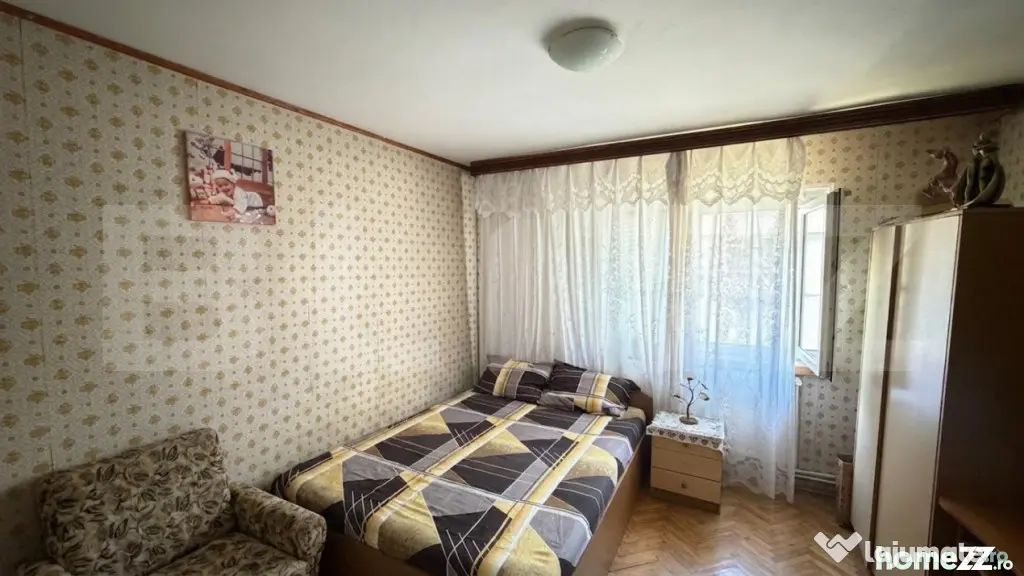 Apartament 4 camere decomandat,97 mp, zona parcul Romanescu