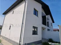 Vila individuala cuplata 4 camere P 1 M, cu incalzire in par