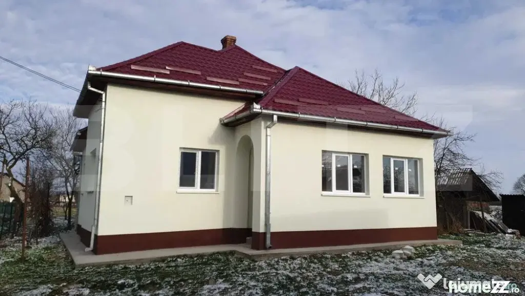 Casa de vanzare cu 3 camere, 2050 mp, zona Tatarasti