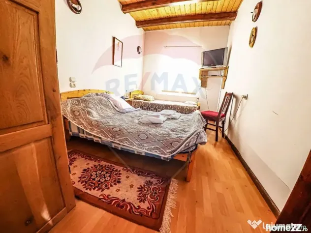 Vila / Pensiune cu 20 camere de vânzare în Câmpulung M...