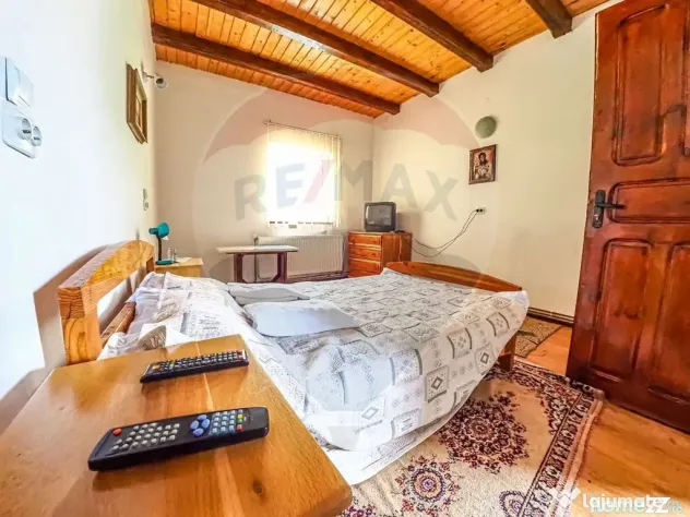 Vila / Pensiune cu 20 camere de vânzare în Câmpulung M...