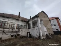 Casa 50 mp, 2 camere, curte comuna, teren 350mp, comuna Live
