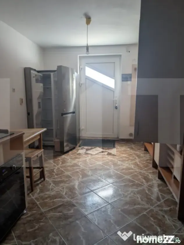 De inchiriat apartament ultracentral 3 camere 70 mp - Sfantu Gheorghe (Covasna)