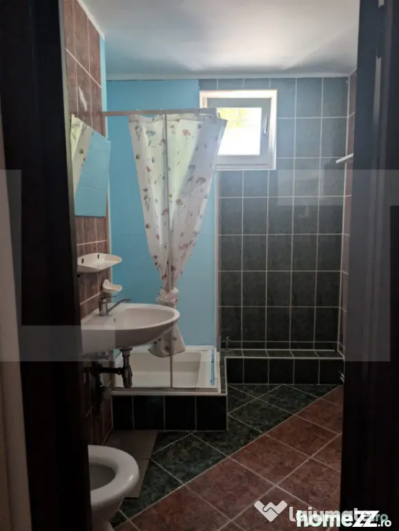 De inchiriat apartament ultracentral 3 camere 70 mp - Sfantu Gheorghe (Covasna)