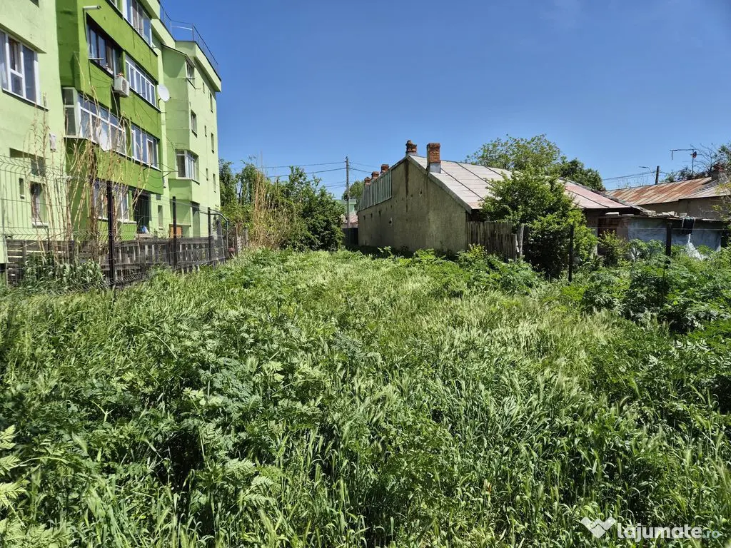 Teren intravilan 2658 mp cu bransament electric trifazic ...