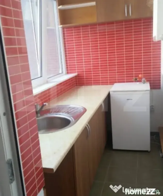 Apartament de vânzare, cu o camera, 44 mp, zona centrala - Satu Mare (Satu-Mare)