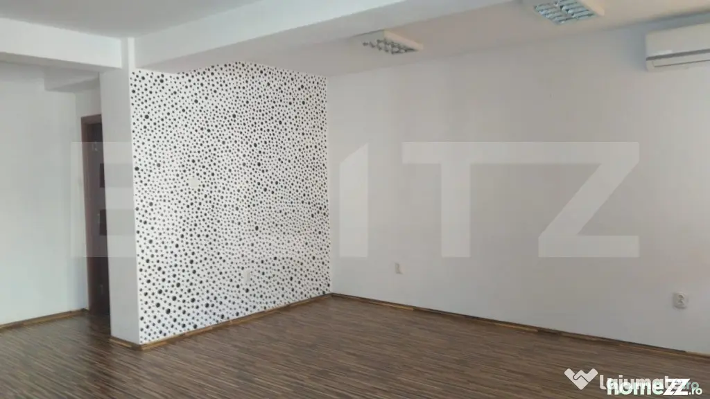 Apartament de vânzare, cu o camera, 44 mp, zona centrala - Satu Mare (Satu-Mare)