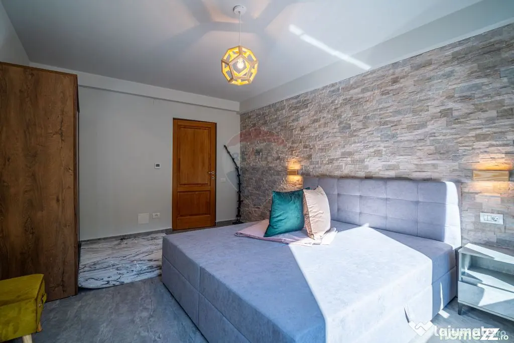 Vila superbă în inima stațiunii Sinaia – eleganță,...