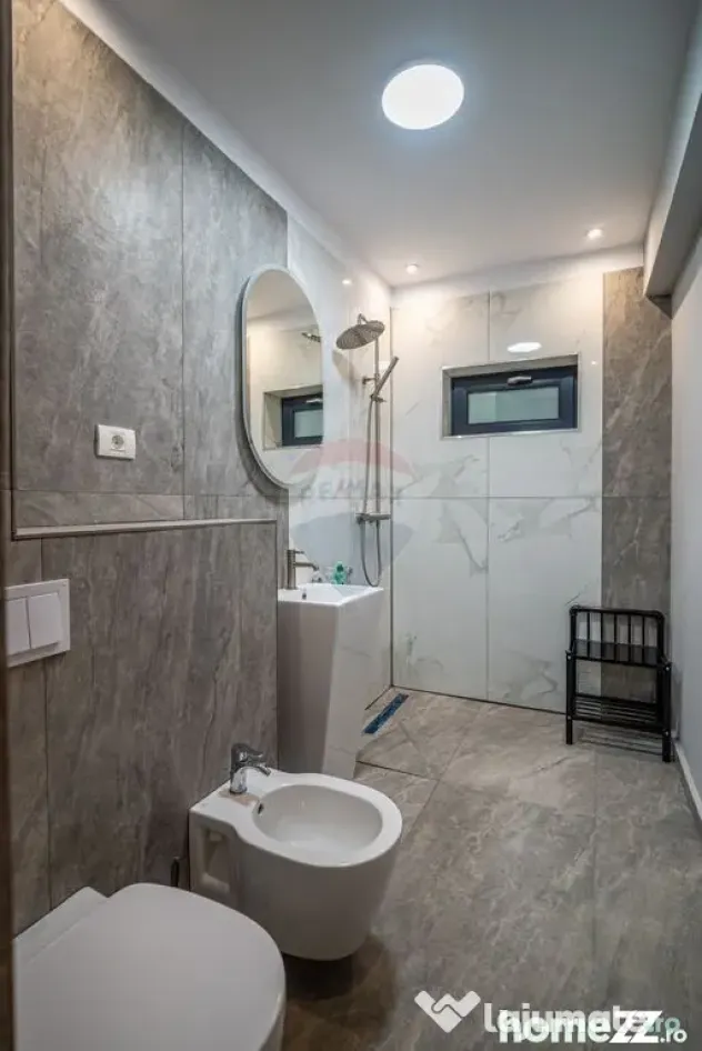 Vila superbă în inima stațiunii Sinaia – eleganță,...