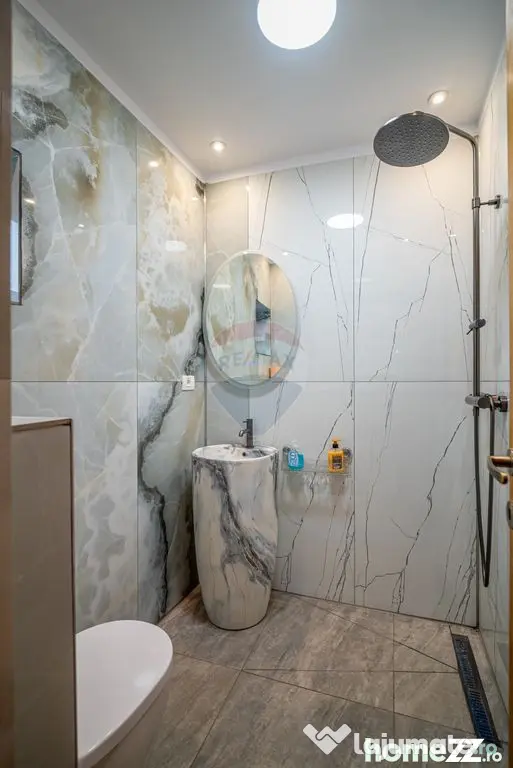 Vila superbă în inima stațiunii Sinaia – eleganță,...