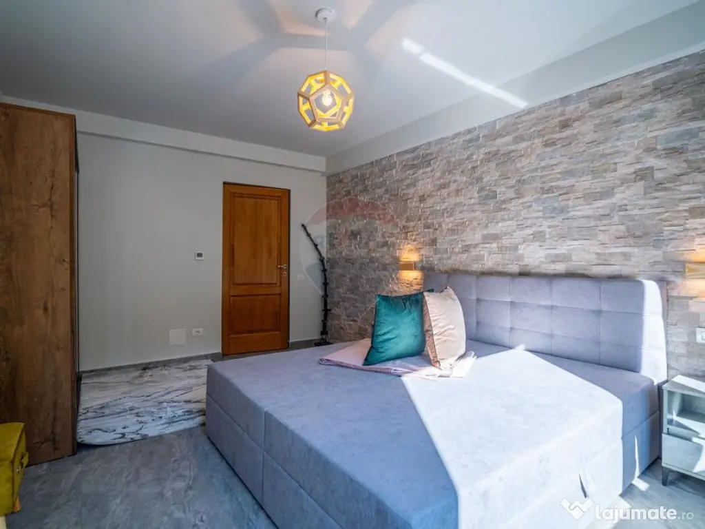 Vila superbă în inima stațiunii Sinaia – eleganță,...