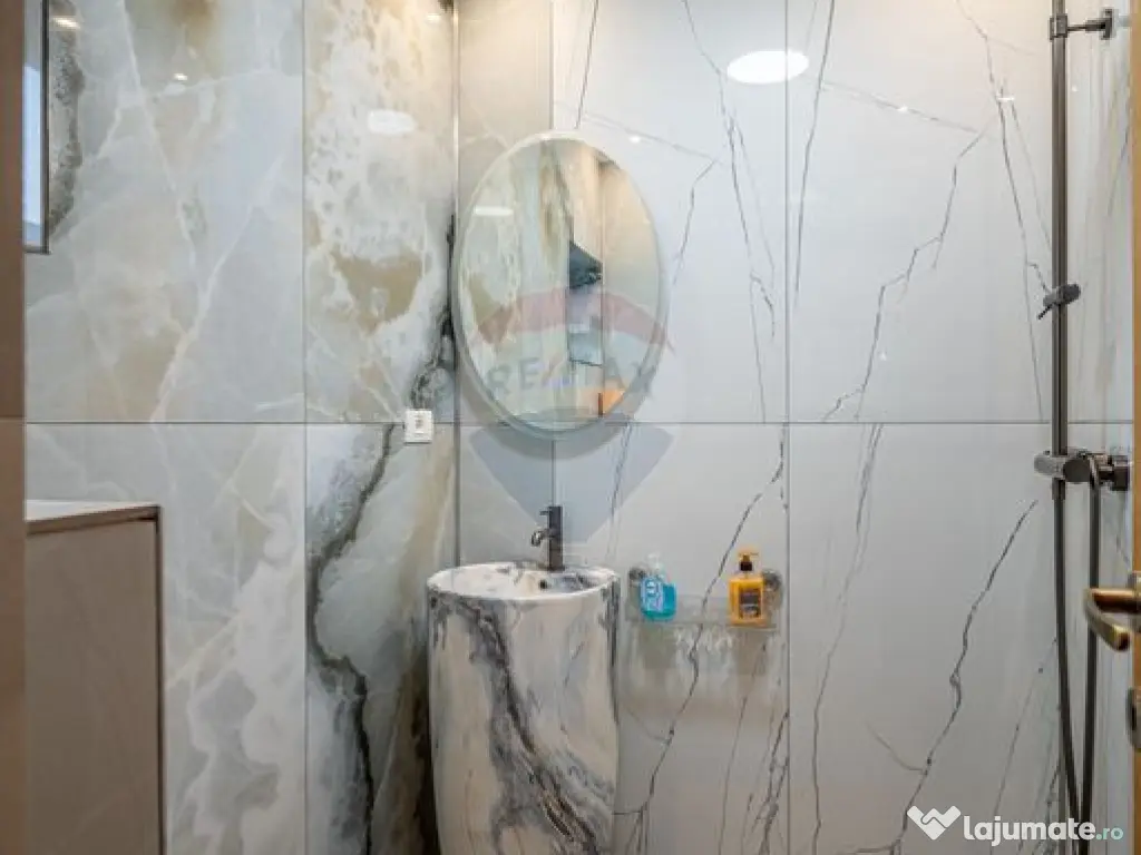 Vila superbă în inima stațiunii Sinaia – eleganță,...