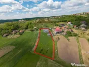 Casă cu 3 camere, anexă și 2042 mp teren de vânzare, ... 