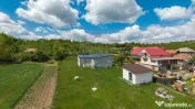 Casă cu 3 camere, anexă și 2042 mp teren de vânzare, ... 