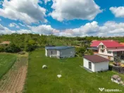 Casă cu 3 camere, anexă și 2042 mp teren de vânzare, ... 