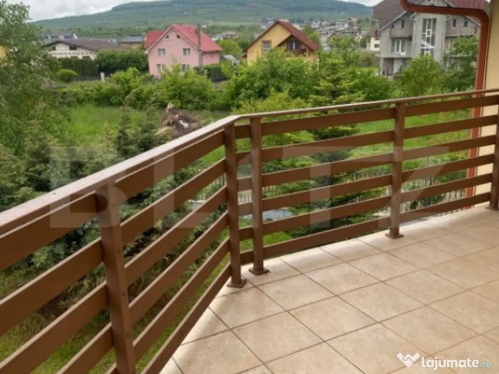 Casă individuală de vânzare, 250 mp utili, teren 1200 mp,