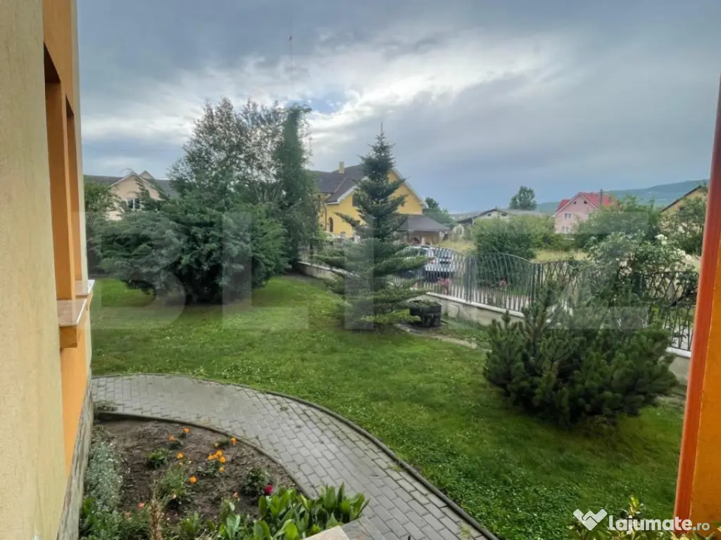 Casă individuală de vânzare, 250 mp utili, teren 1200 mp,