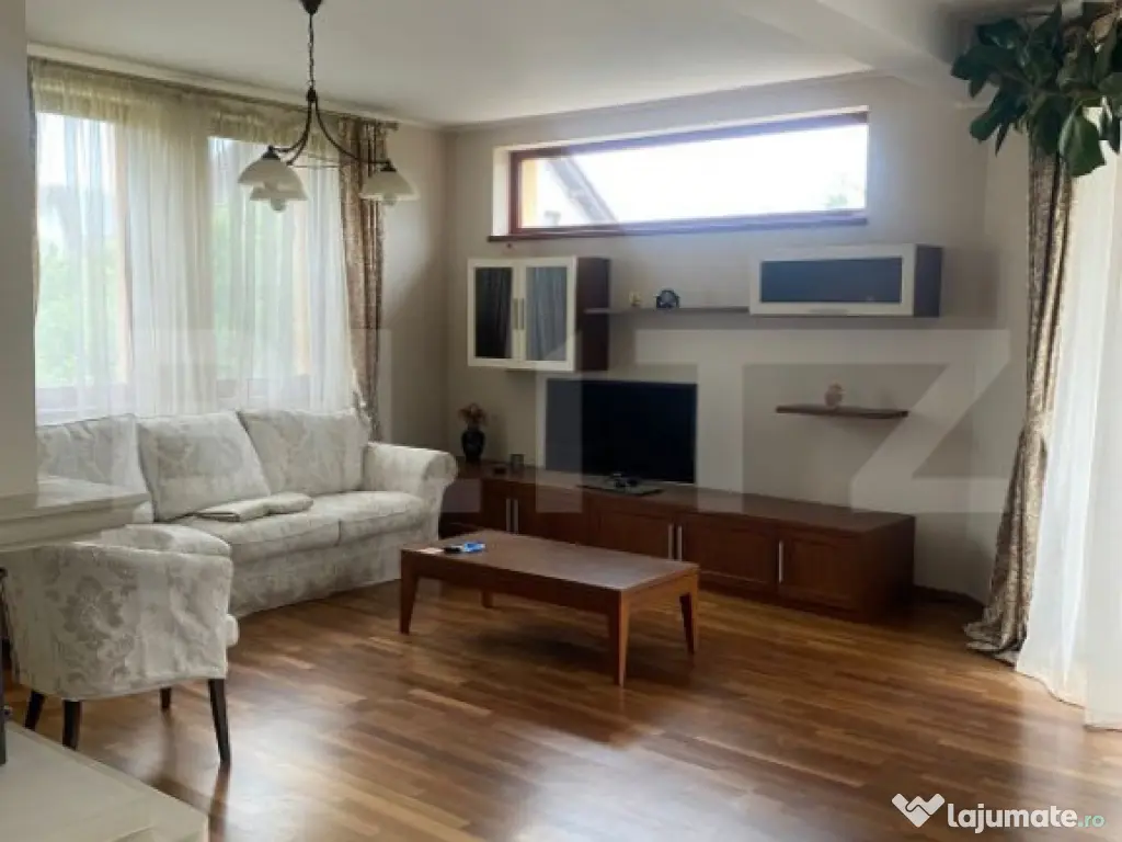 Casă individuală de vânzare, 250 mp utili, teren 1200 mp,