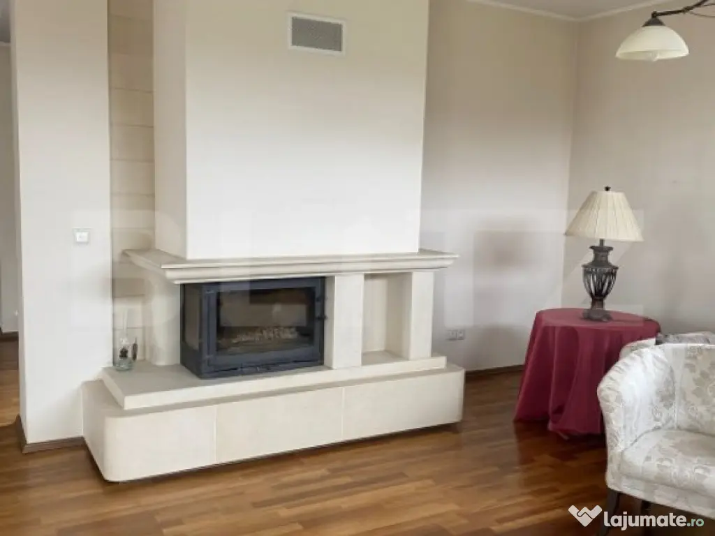 Casă individuală de vânzare, 250 mp utili, teren 1200 mp,